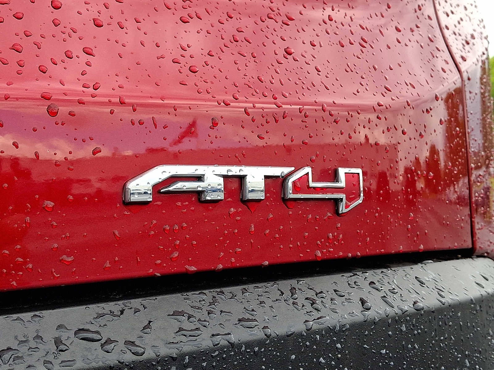 2023 GMC Acadia AT4