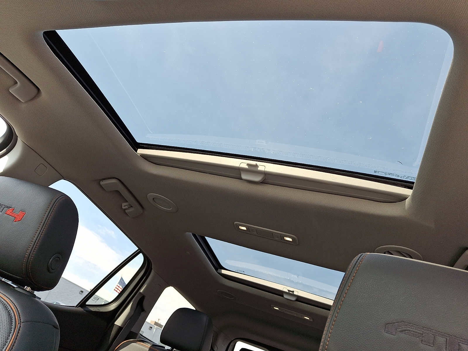 2023 GMC Acadia AT4