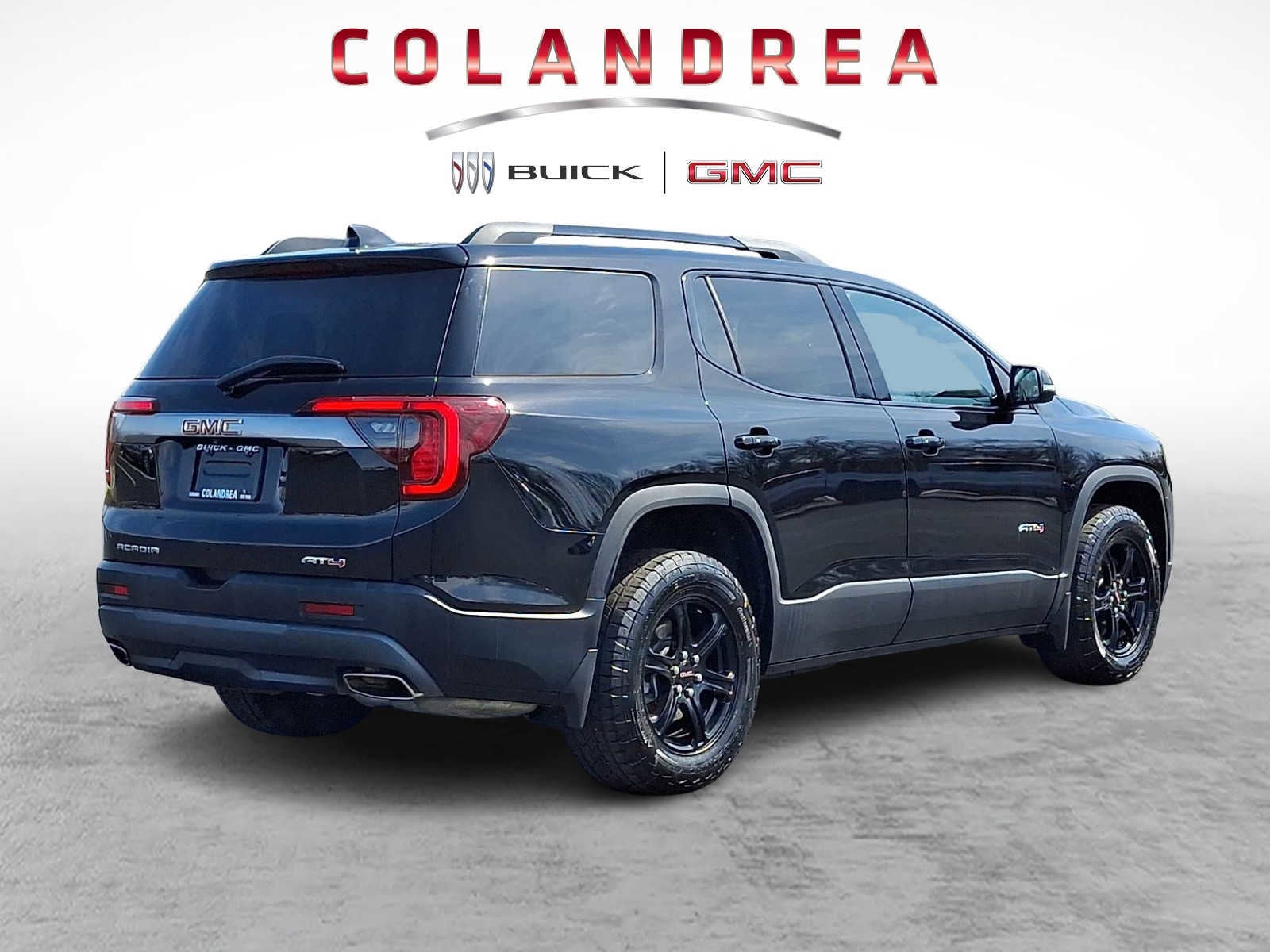 2023 GMC Acadia AT4