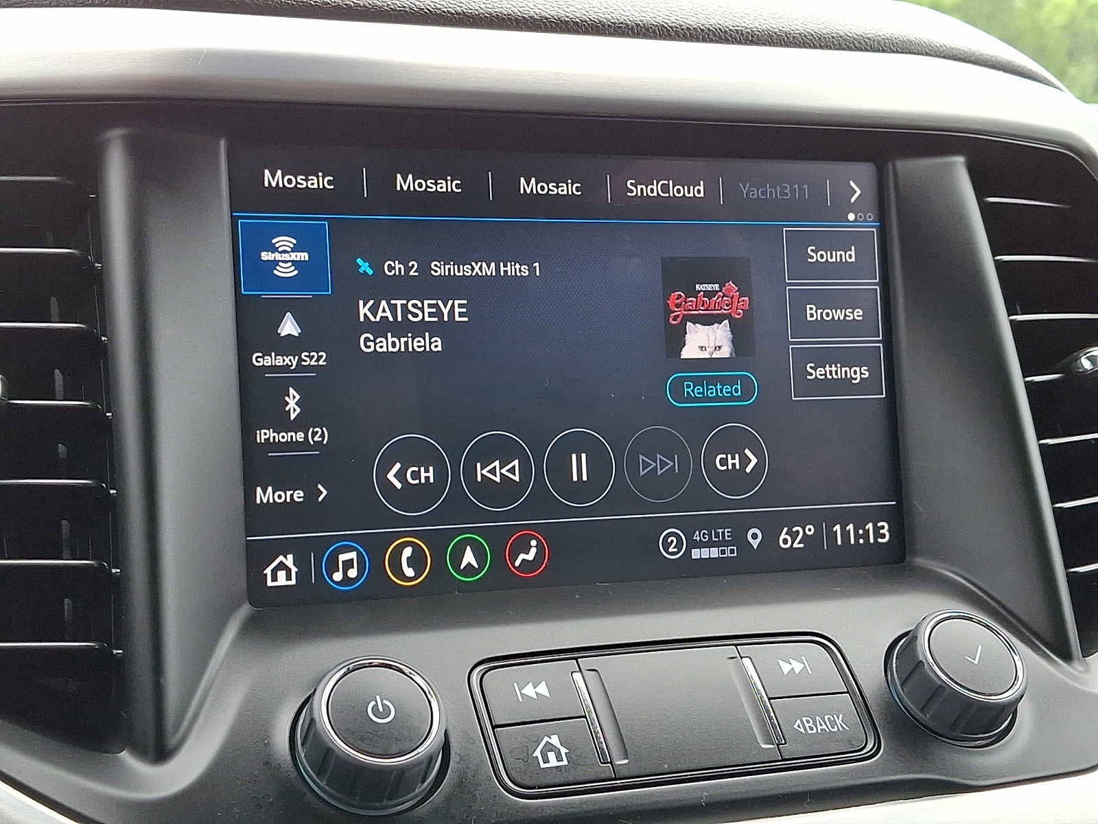 2023 GMC Acadia SLT
