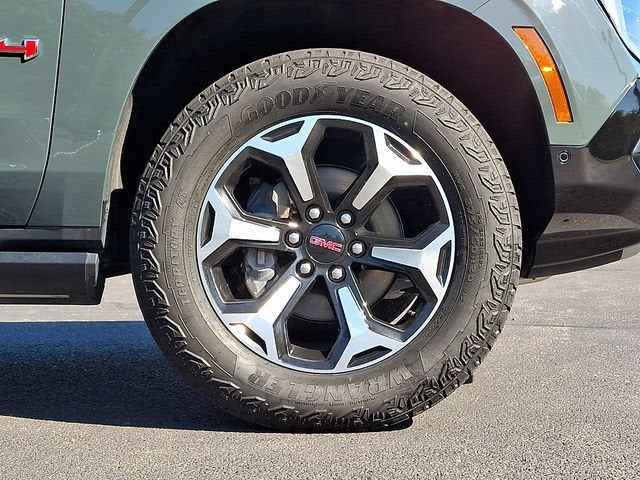 2025 GMC Yukon AT4