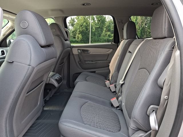 2017 Chevrolet Traverse LS - Photo 10