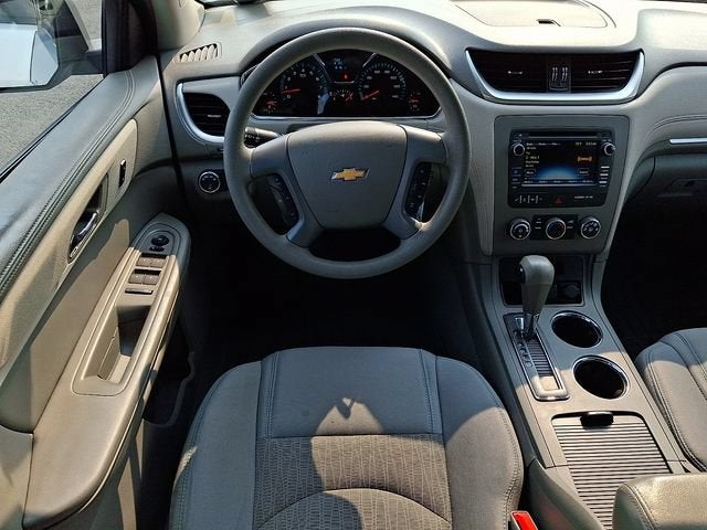 2017 Chevrolet Traverse LS - Photo 12