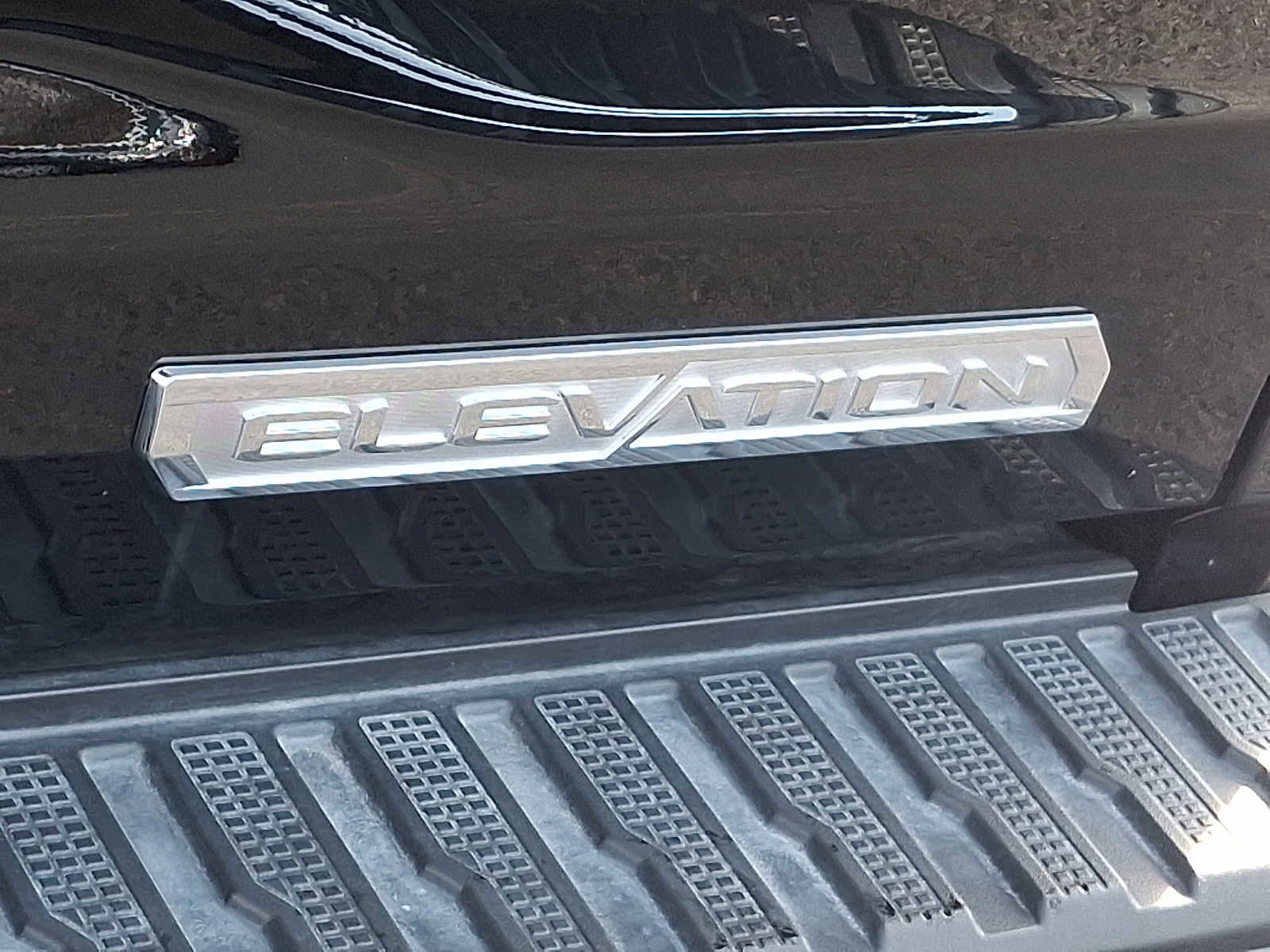 2025 GMC Sierra 1500 Elevation