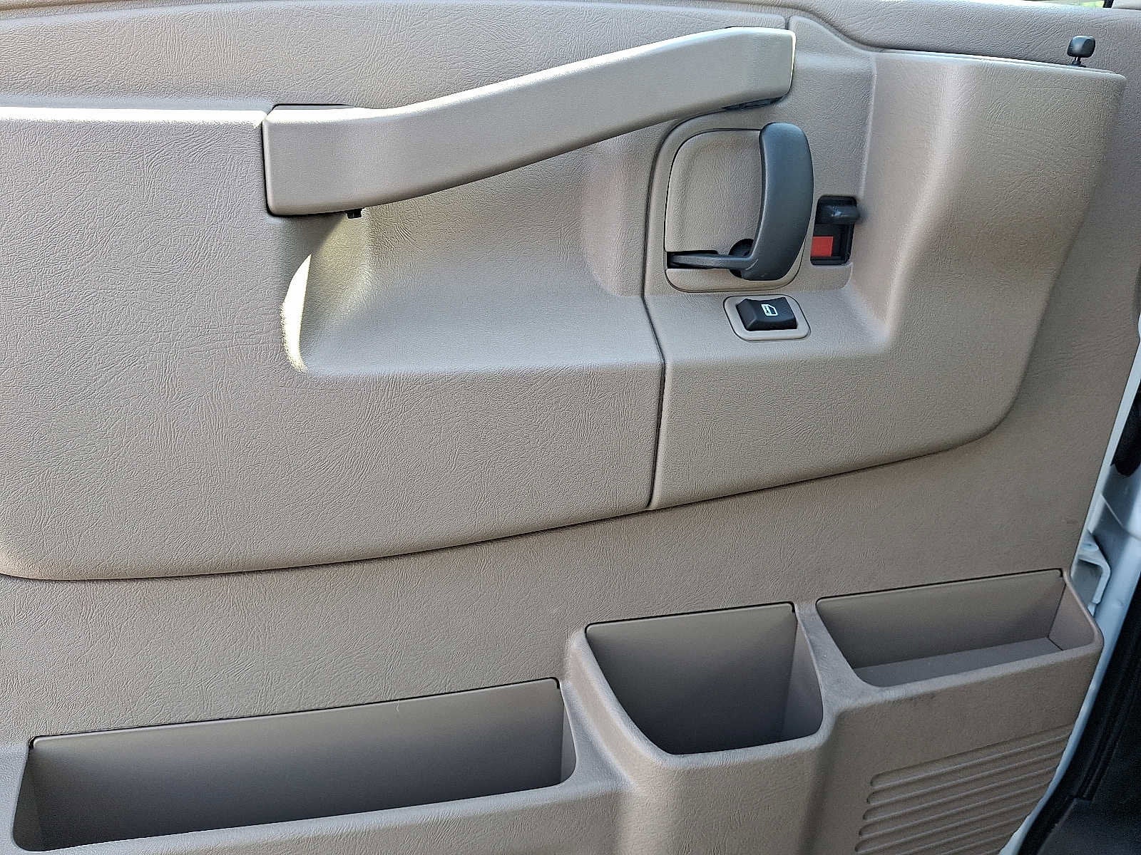 2025 GMC Savana Cargo 3500 Work Van