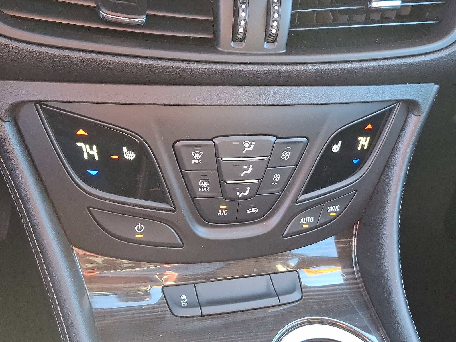 2020 Buick Envision Essence Group