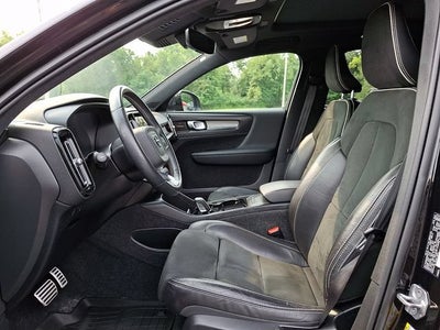 2021 Volvo XC40 4DR EAWD P8 RECHA